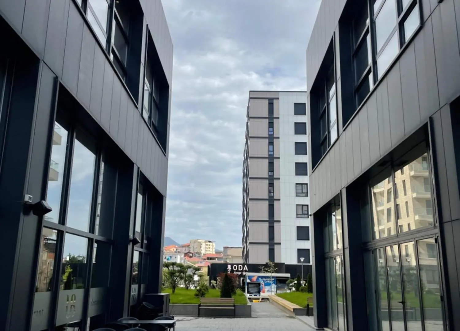 טיראנה City Harmony Apartment 0*,